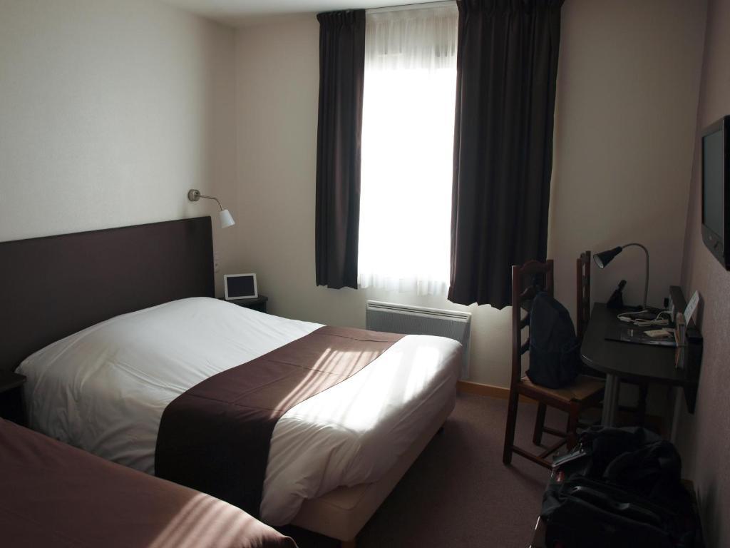 Logis Hotel Lodge La Valette Cesson-Sevigne Ruang foto
