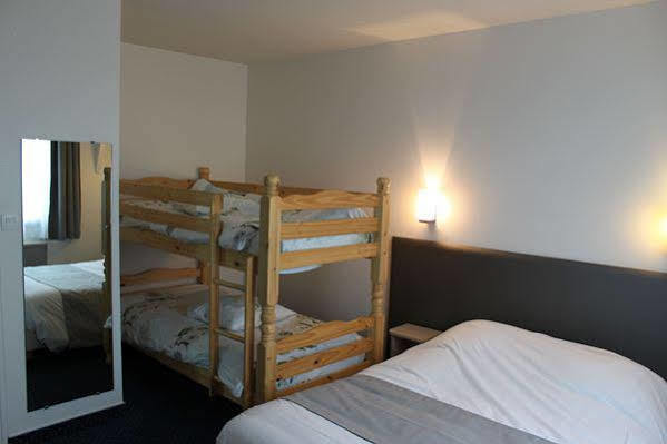 Logis Hotel Lodge La Valette Cesson-Sevigne Bagian luar foto